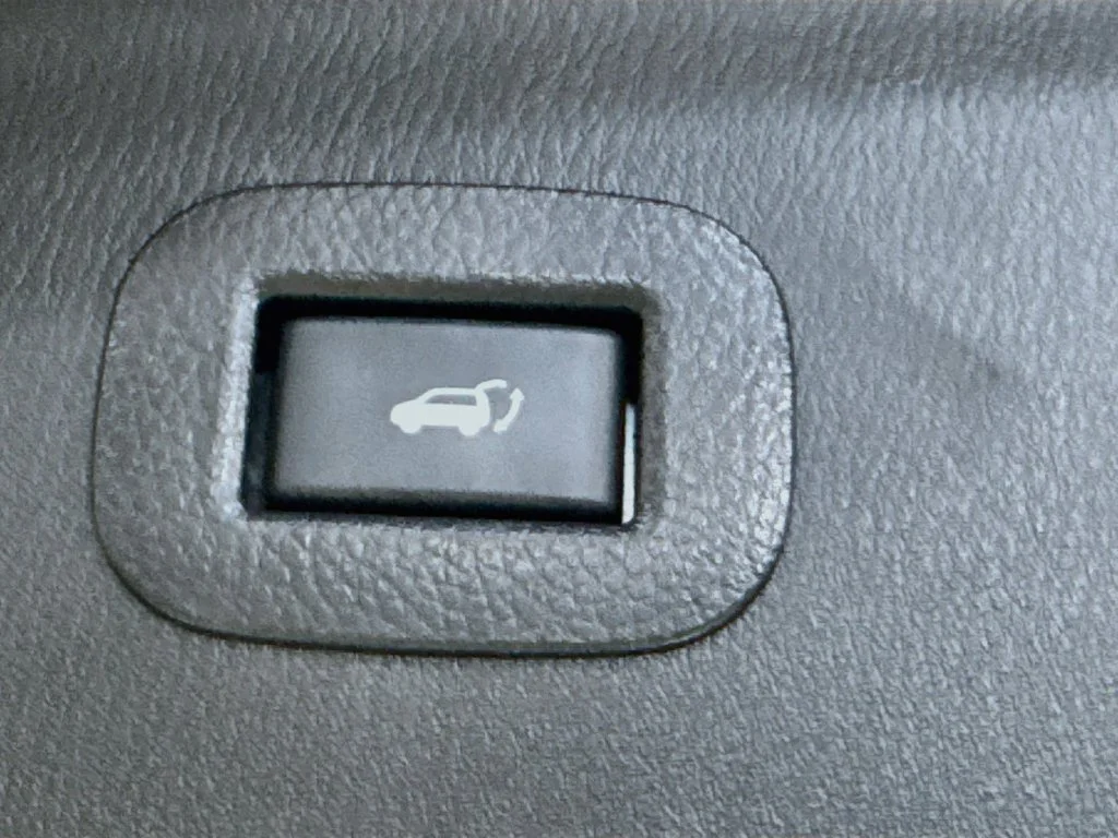 Certified Used 2020 Gray INFINITI Limited image 36