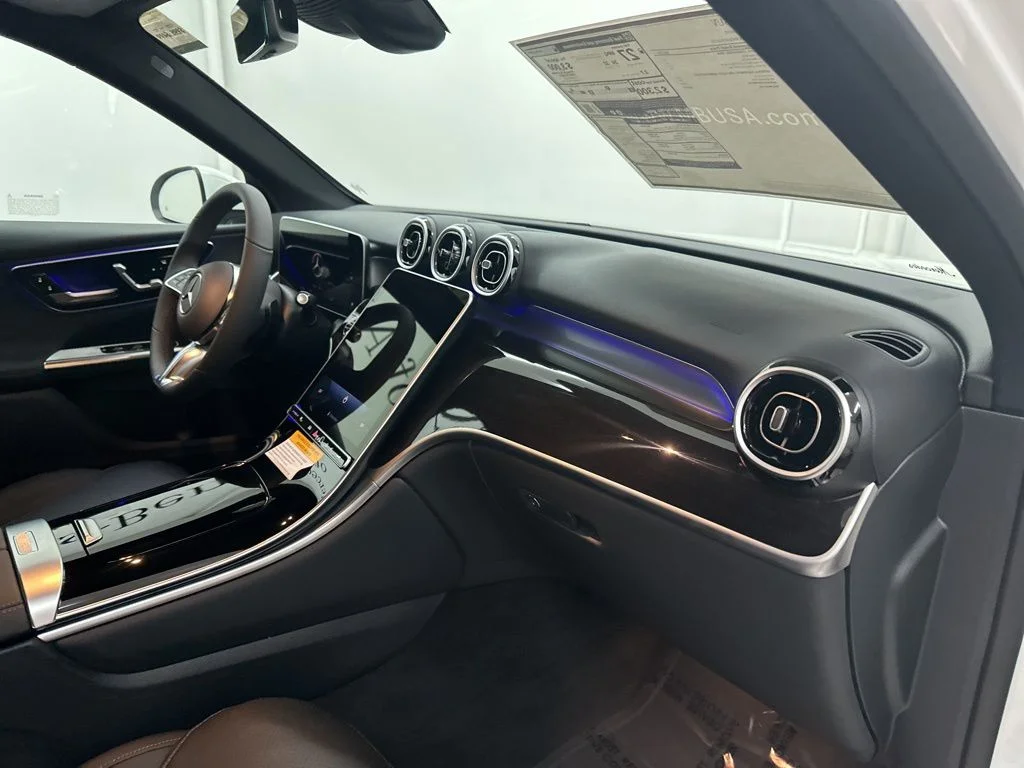 Used 2026 White Mercedes-Benz GLC 300 image 24