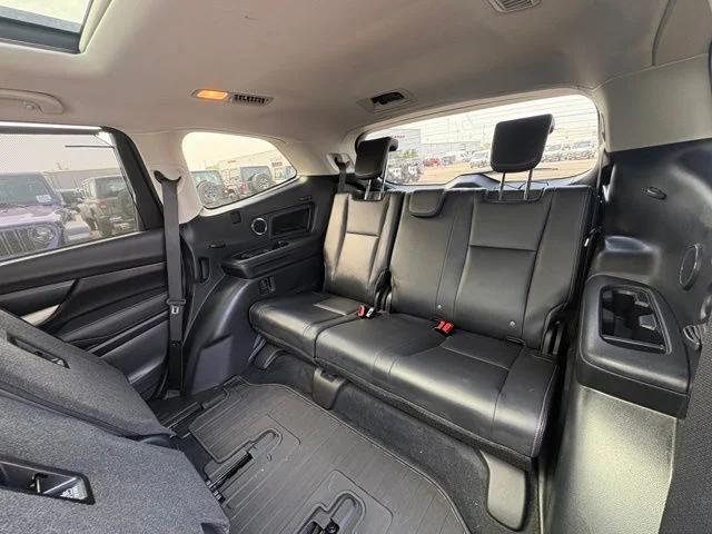 Used 2022 Silver Subaru Limited image 28