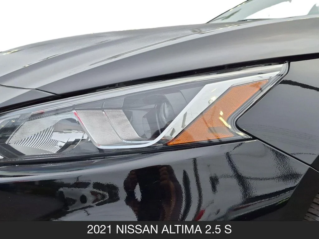 Used 2021 Black Nissan 2.5 S image 10