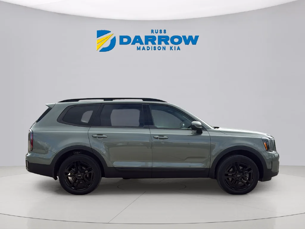 Used 2024 Jungle Green Kia EX X-Line image 6