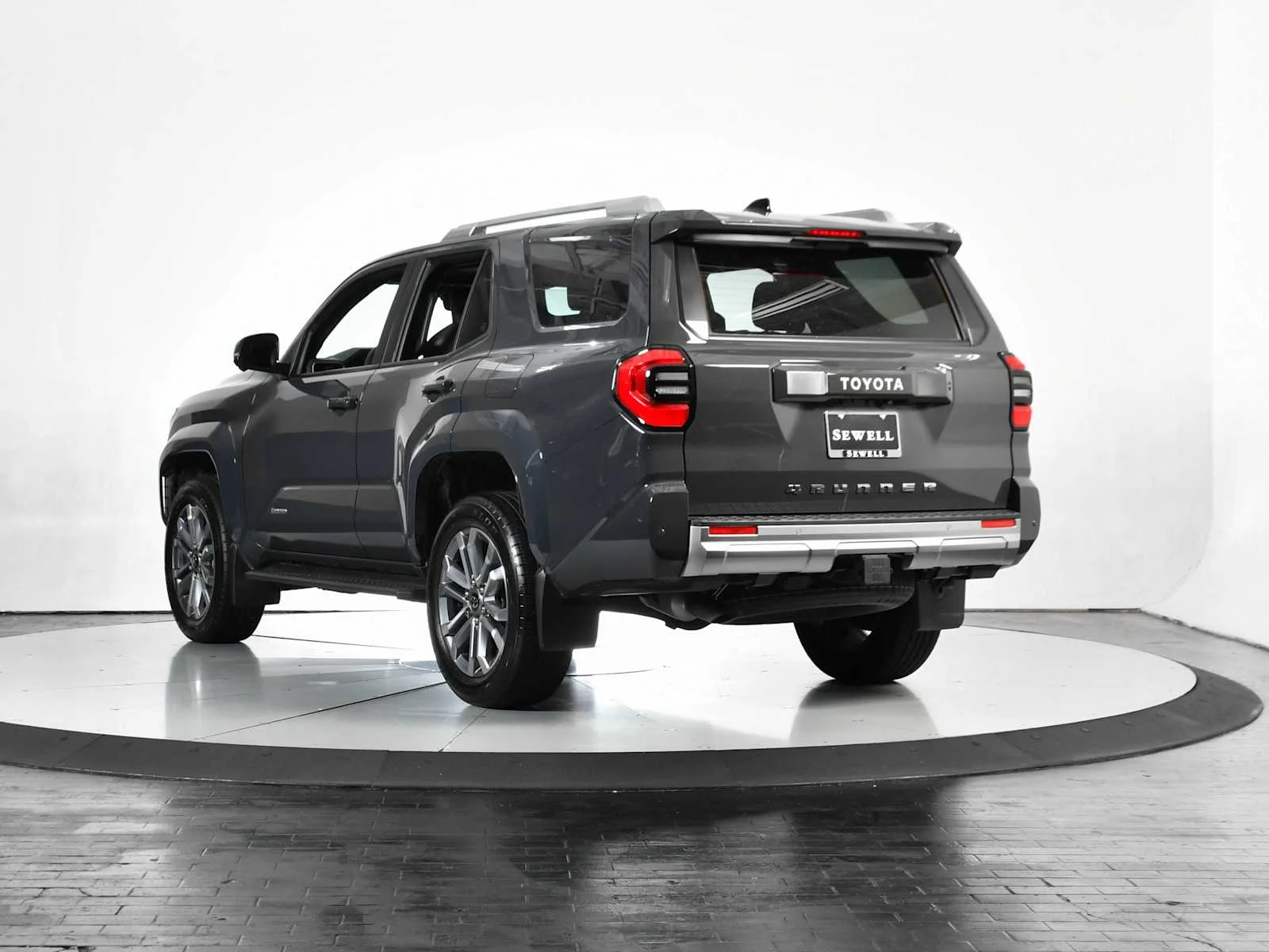 Used 2025 Underground Toyota Limited image 3