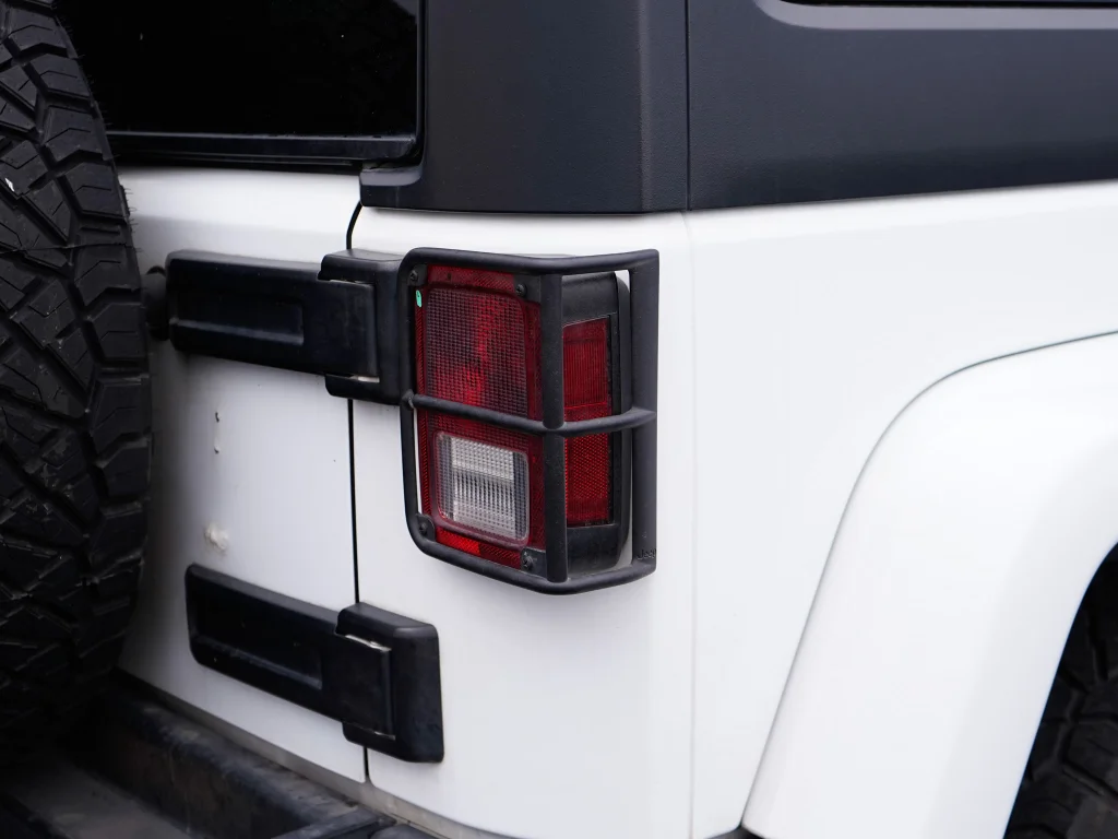 Used 2017 Bright White Clearcoat Jeep Winter image 10