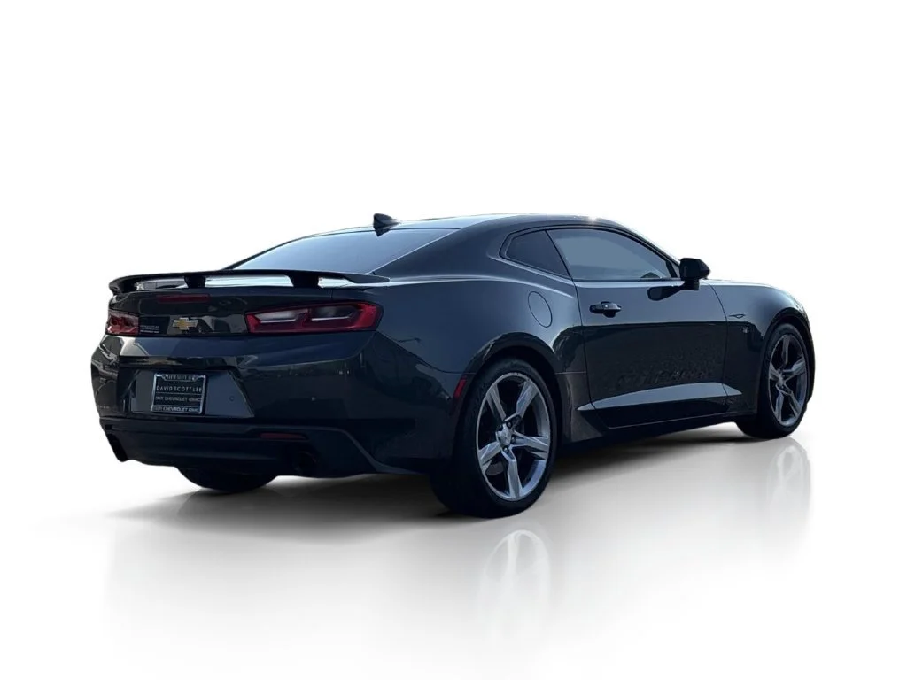 Used 2016 NIGHTFALL GRAY METALLIC Chevrolet 2SS image 5