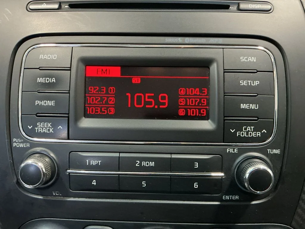 Used 2015 Silver Kia EX image 14