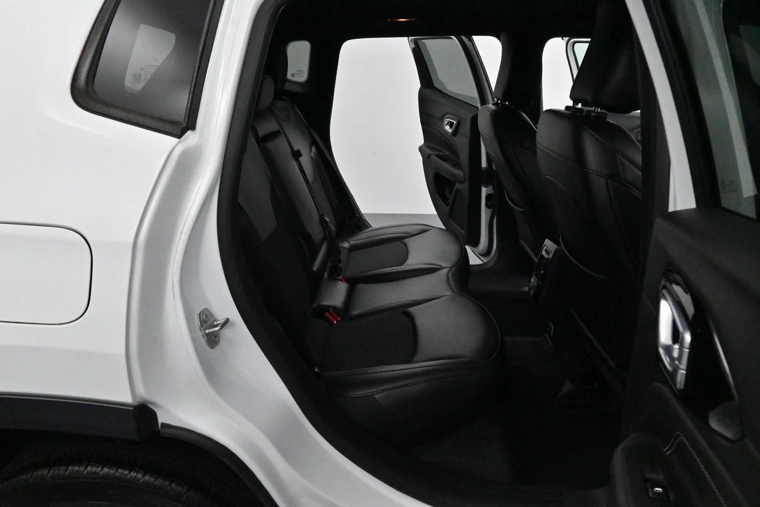 Used 2023 Bright White Clearcoat Jeep Altitude image 27