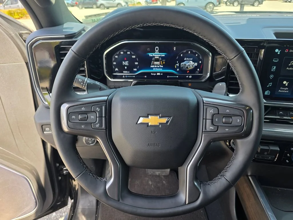 Used 2025 Black Chevrolet High Country image 24