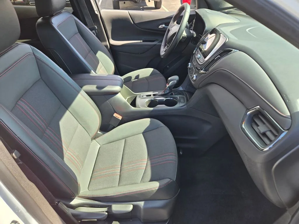 Used 2024 Summit White Chevrolet RS image 15