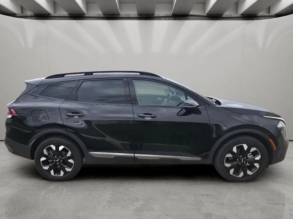 Used 2023 Fusion Black Kia X-Line image 6