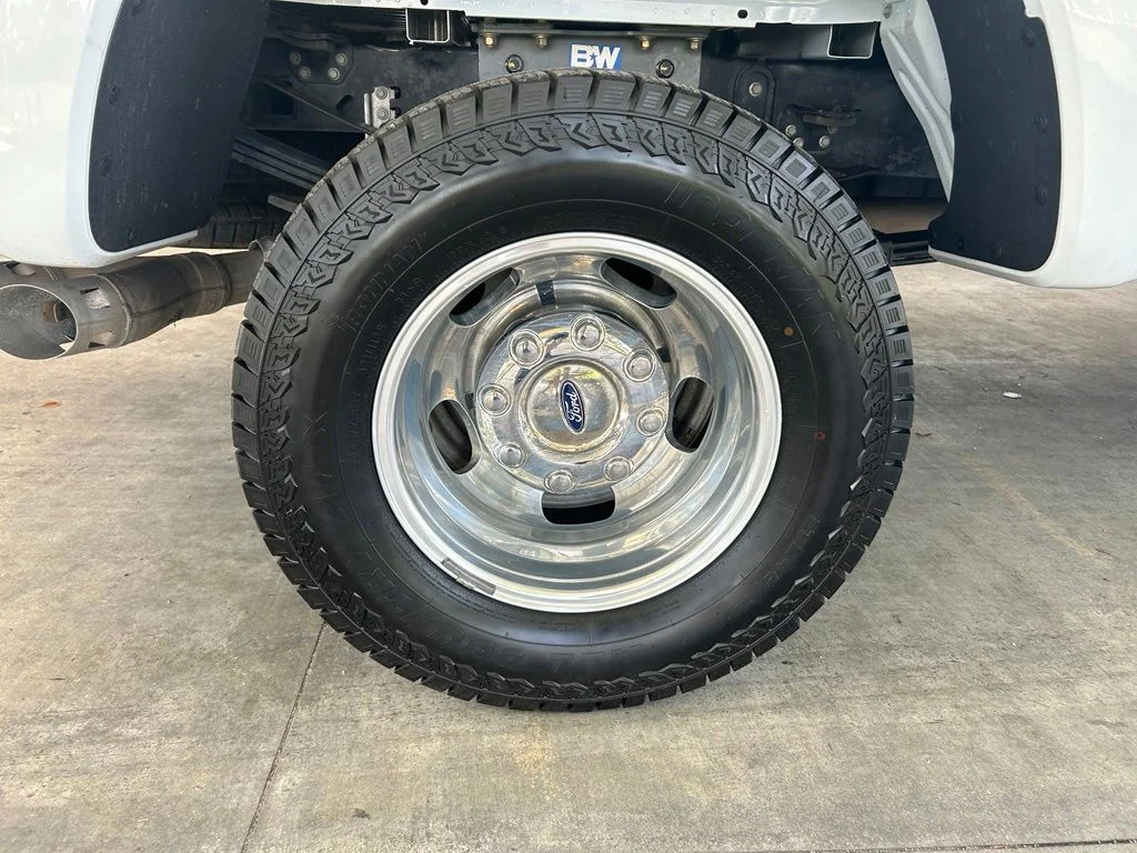 Used 2025 White Ford XL image 23