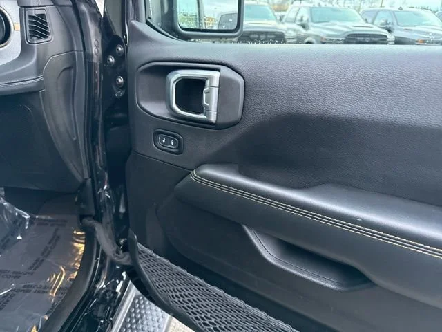Used 2024 Black Clearcoat Jeep Sahara image 9