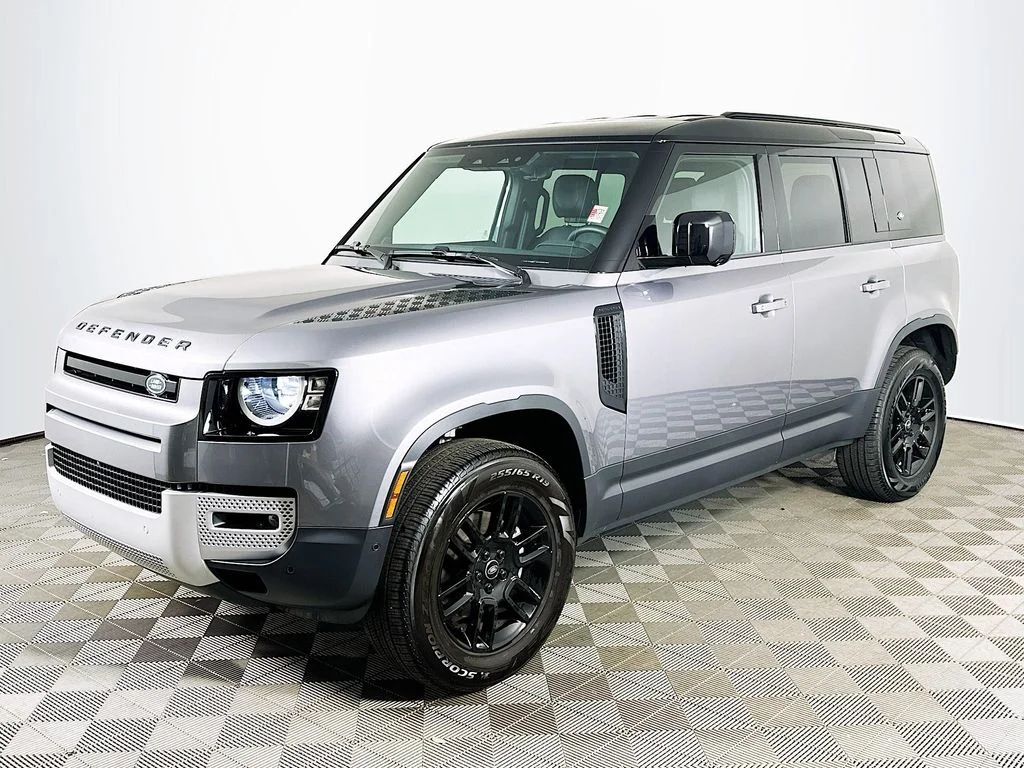 2023 Land Rover Defender S's photo