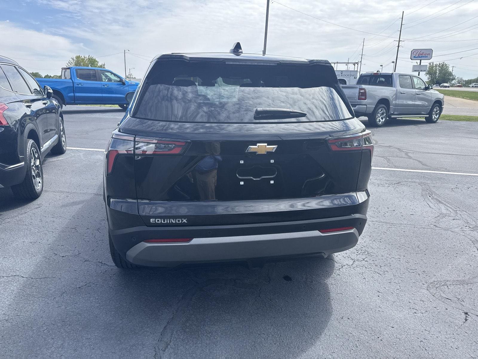 Used 2025 Mosaic Black Metallic Chevrolet LT image 3