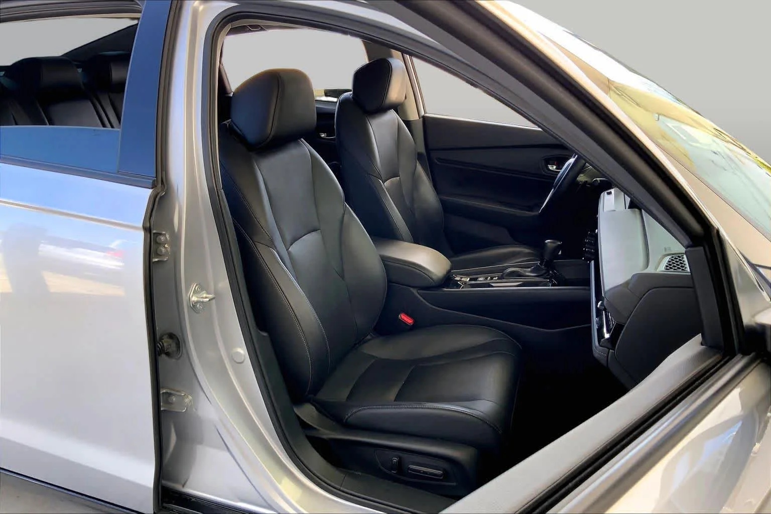 2023 Honda Accord Hybrid EX-L - Photo 9