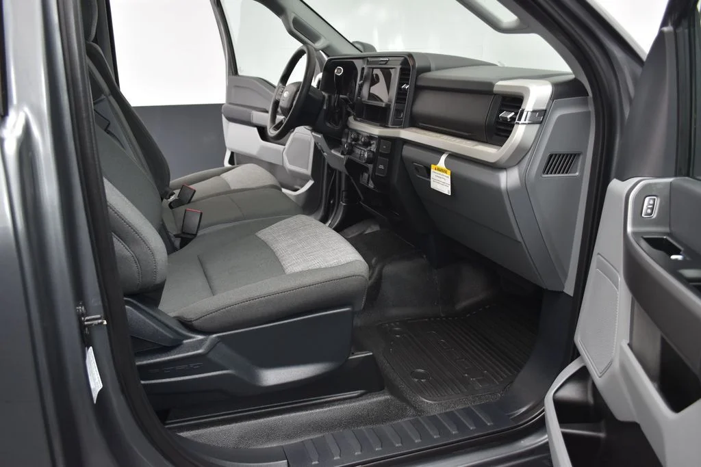 2026 Ford F-350 Super Duty Chassis Cab XLT - Photo 20