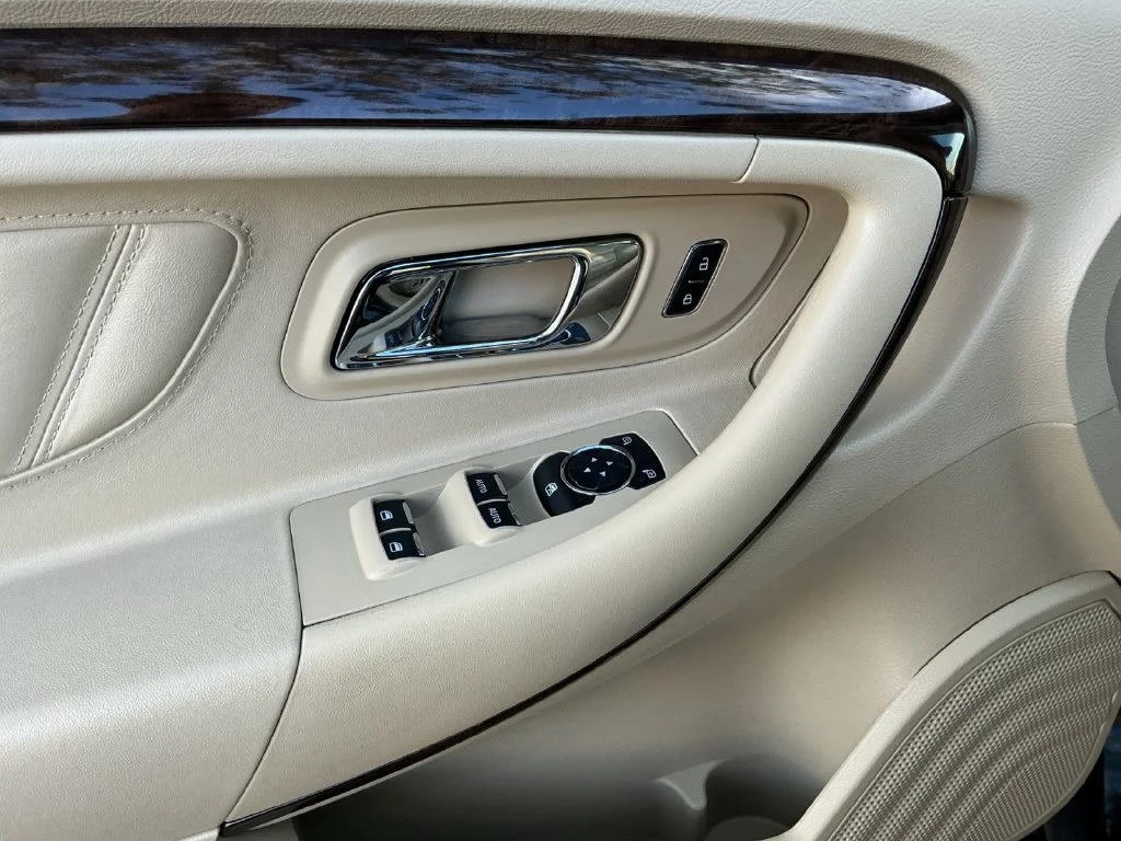 Used 2016 Black Ford Limited image 14