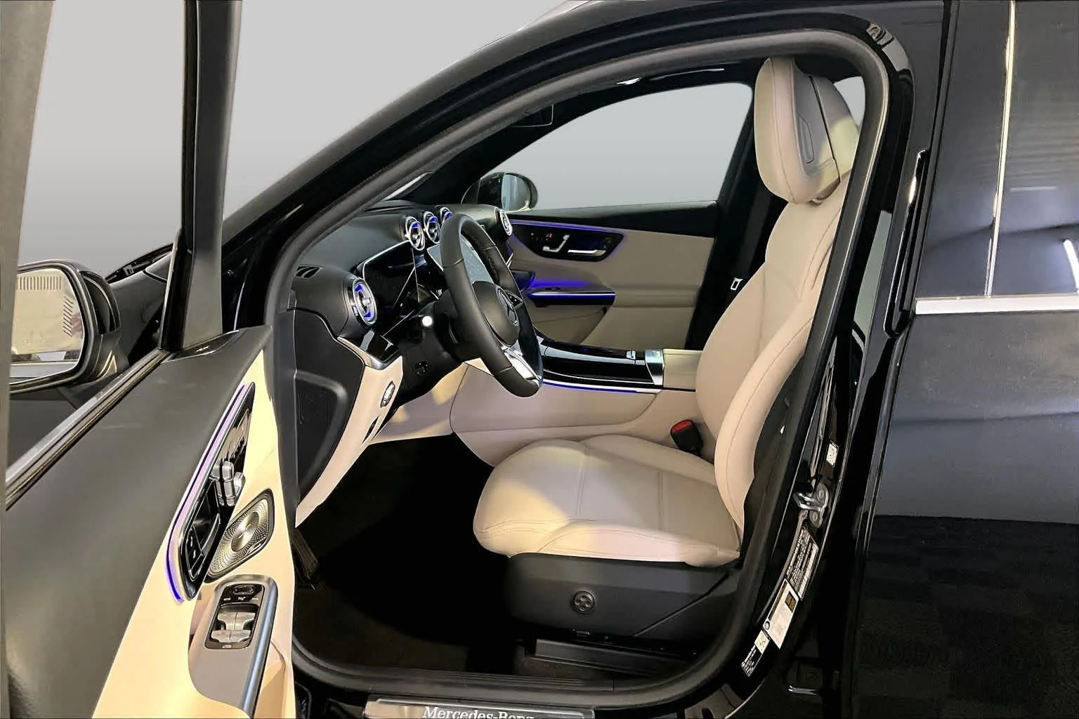 New 2026 Black Mercedes-Benz GLC 300 image 13