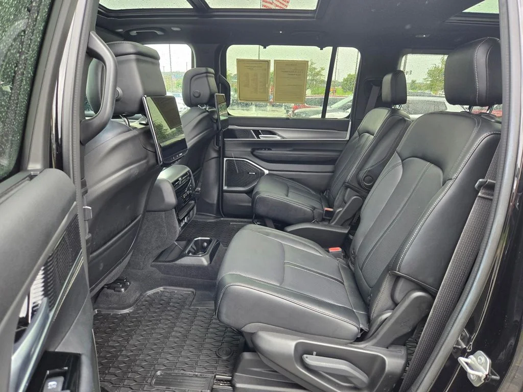 Used 2024 Black Jeep Series II image 31