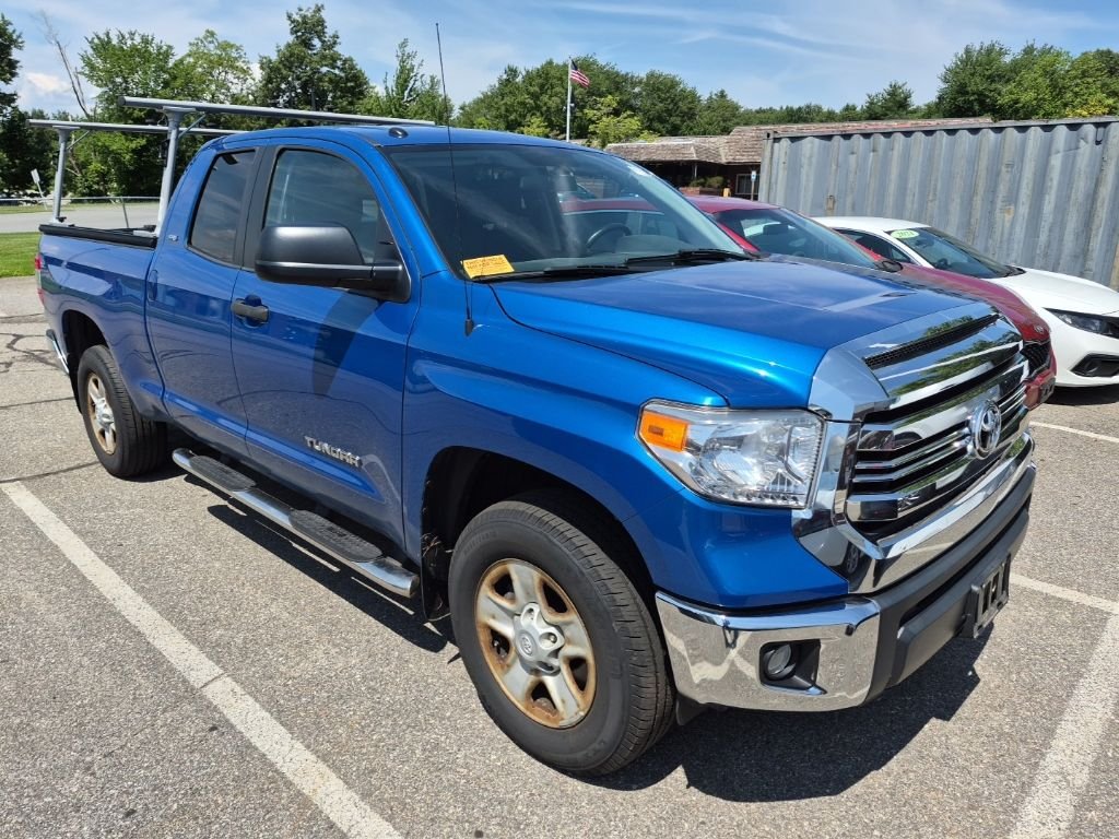 Used 2016 Blue Toyota SR5 image 1