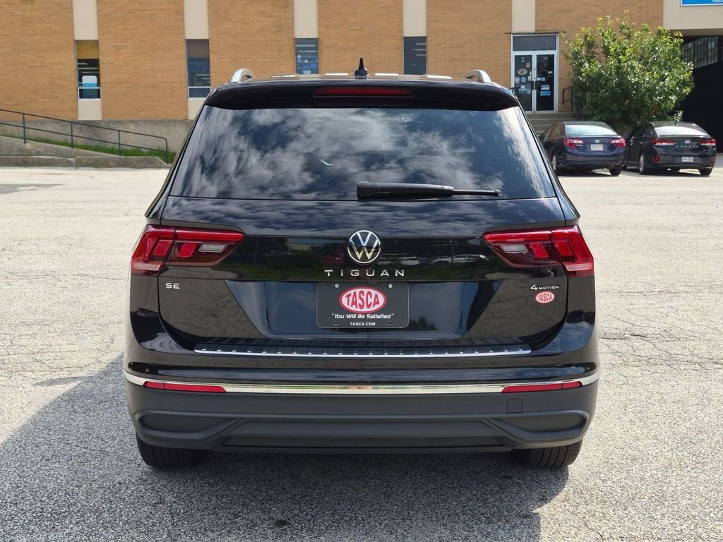 Used 2022 Black Volkswagen 2.0T SE image 4