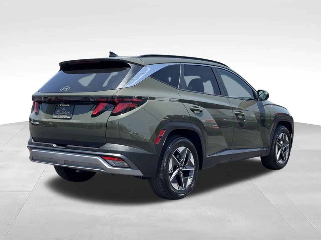 Used 2025 Green Hyundai SEL image 11