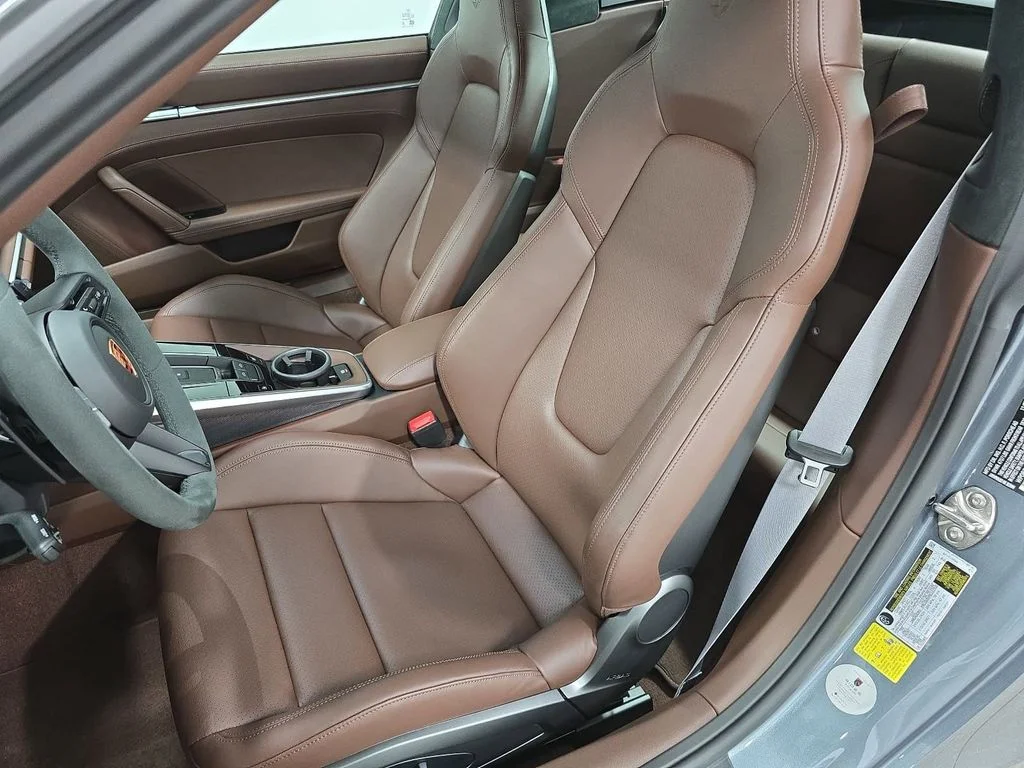 Certified Used 2026  Porsche Targa 4 GTS image 5