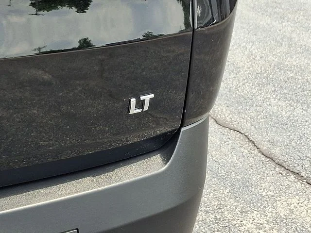 Used 2022 Black Chevrolet LT image 31