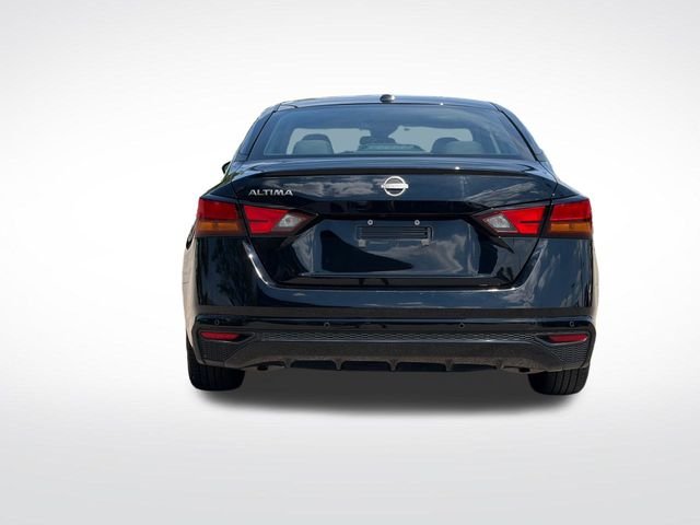 Used 2025 Super Black Nissan 2.5 SV image 20