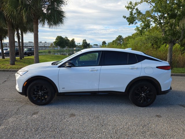 Used 2025 Summit White Buick Sport Touring image 2