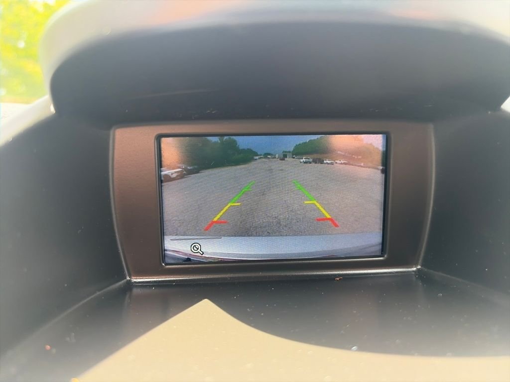 Used 2018 Silver Ford SE image 20