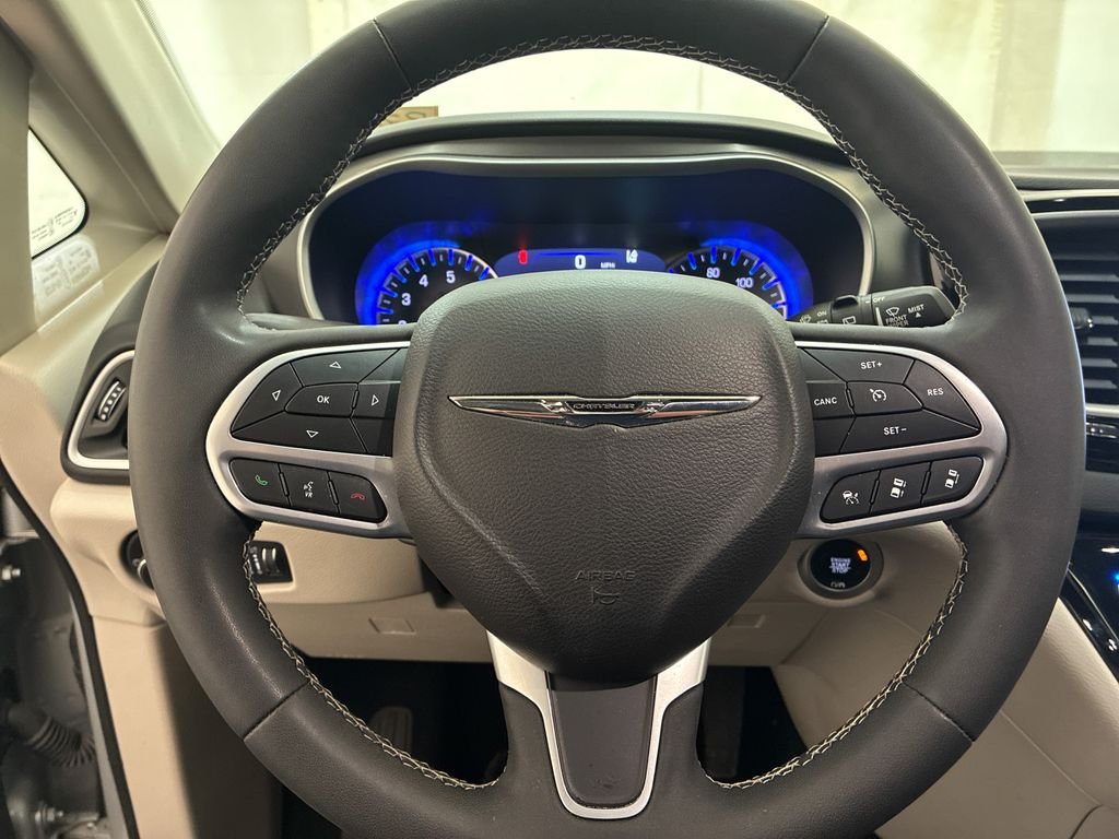 Used 2024 Silver Chrysler Touring L image 15