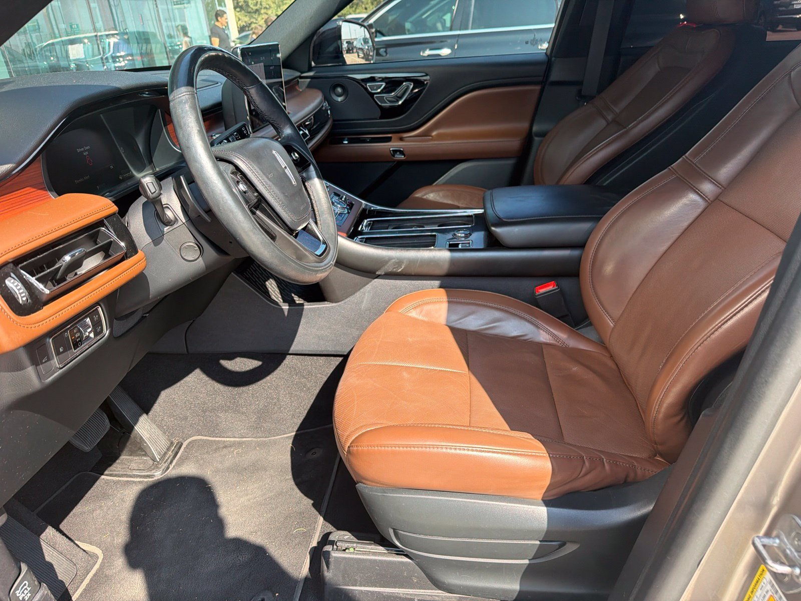 Used 2021 Iced Mocha Lincoln Reserve image 13