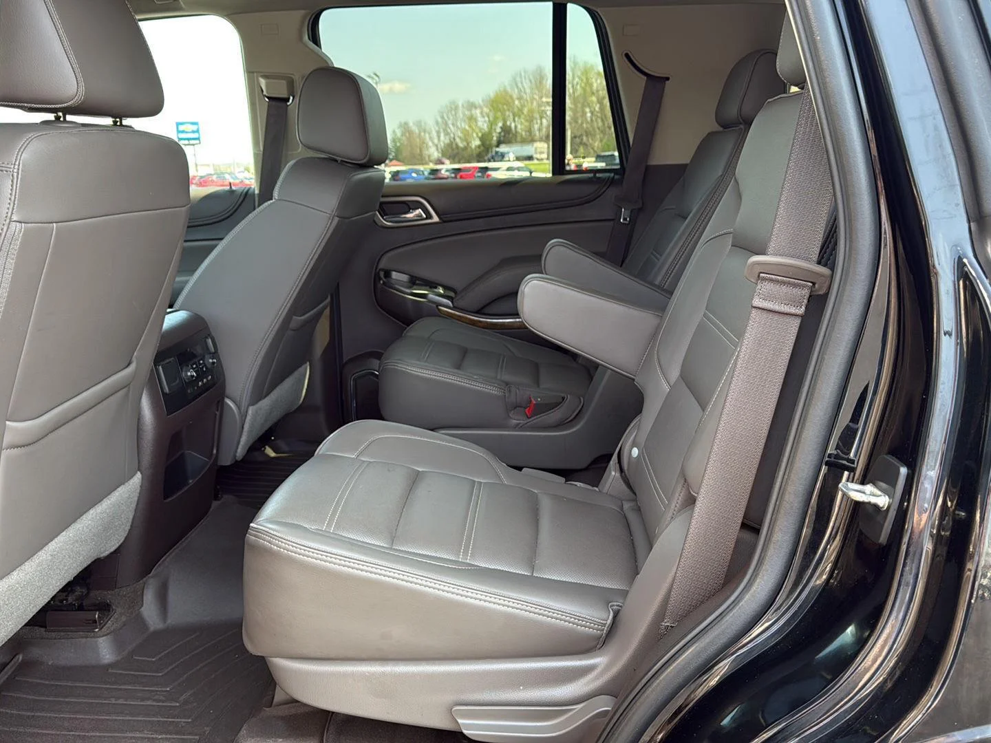 Used 2017 Onyx Black GMC Denali image 11