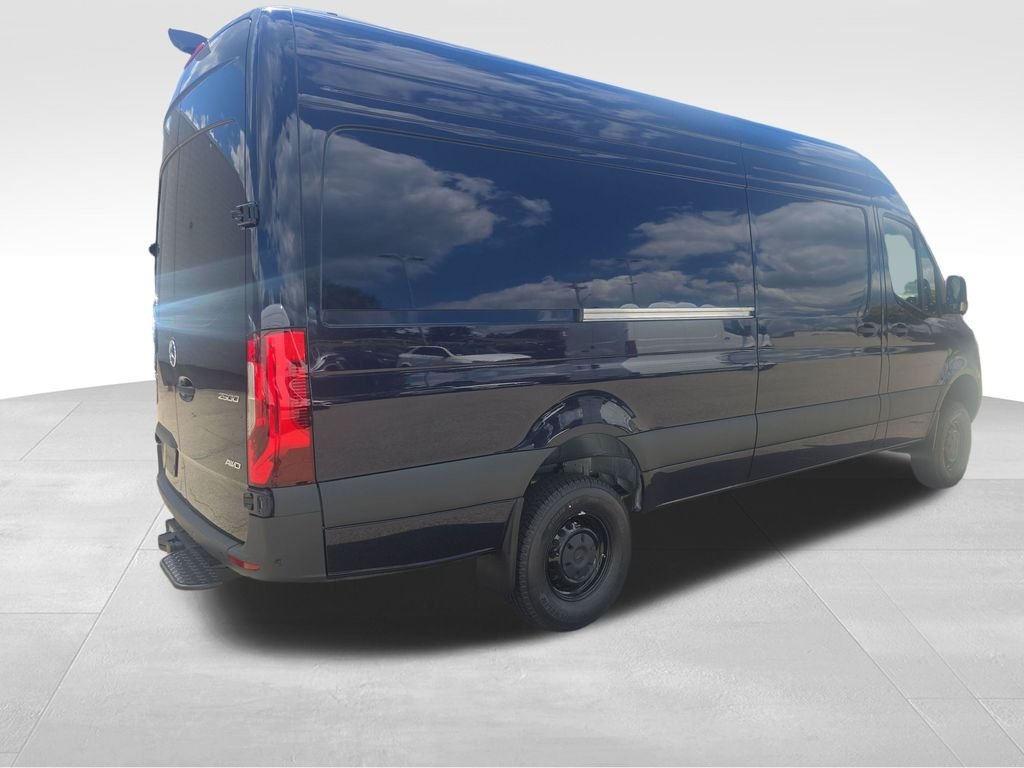 New 2026 Cavansite Blue Metallic Mercedes-Benz Cargo 170 WB image 5