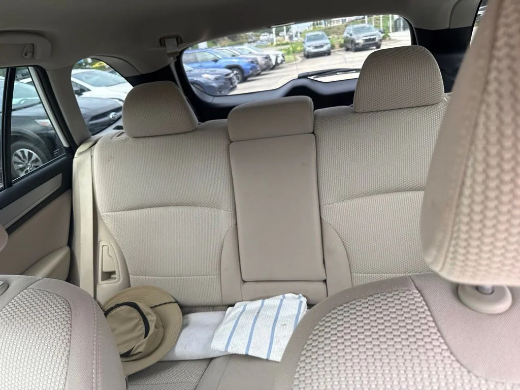 Used 2017 White Subaru 2.5i Premium image 19