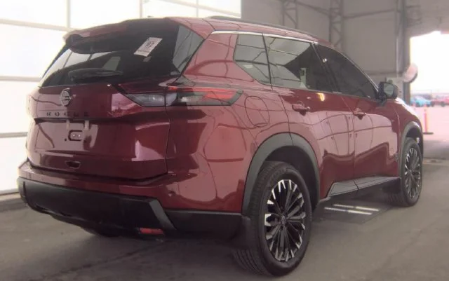 Used 2026 Scarlet Ember Tintcoat Nissan Dark Armor image 3