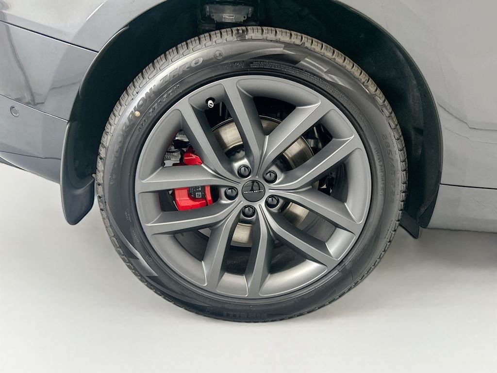 New 2026 Carpathian Grey Land Rover Dynamic SE image 32
