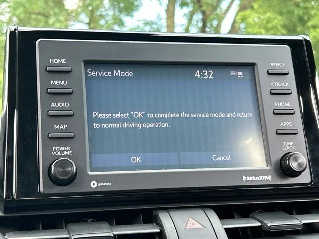 Used 2020  Toyota XLE image 63