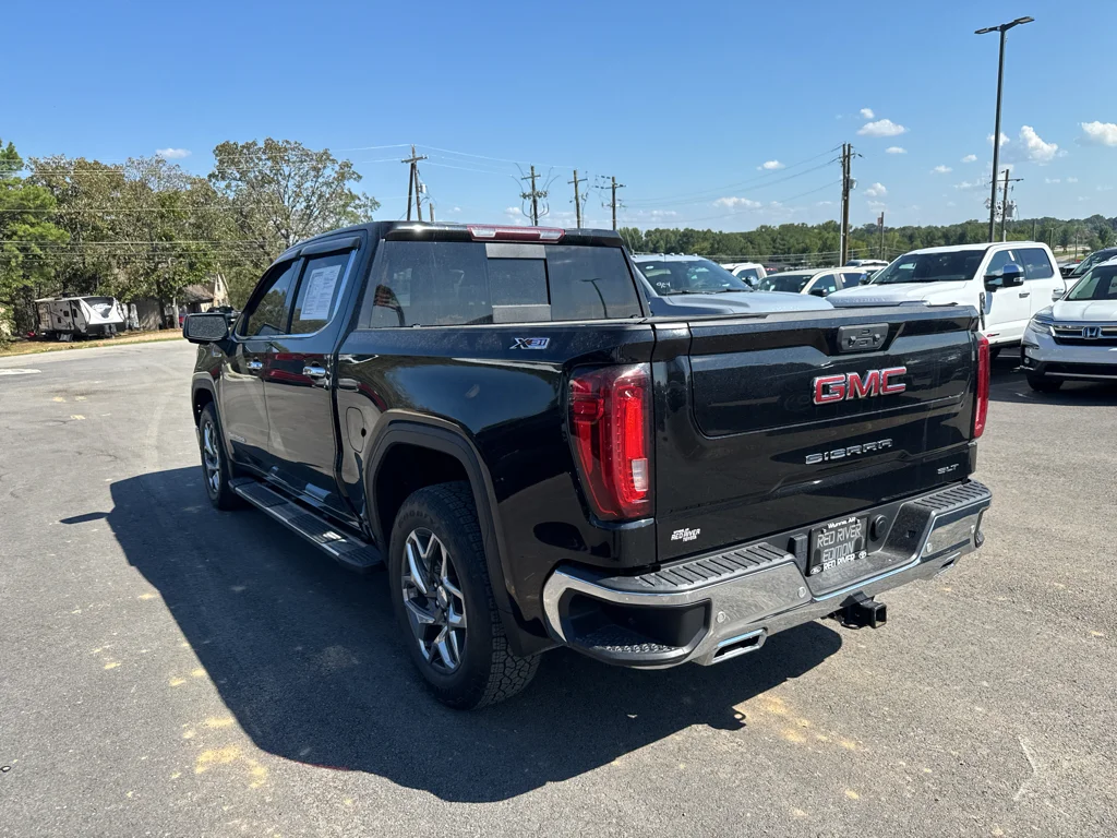 Certified Used 2024 Onyx Black GMC SLT image 7