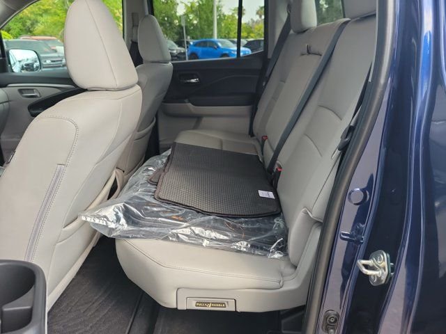 Used 2019 Obsidian Blue Pearl Honda RTL-T image 12
