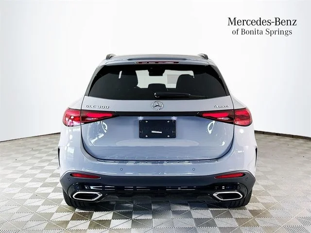 Used 2026 Gray Mercedes-Benz GLC 300 image 6