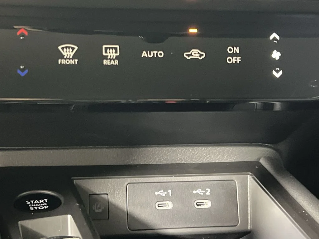 2026 Nissan KICKS SR - Photo 16