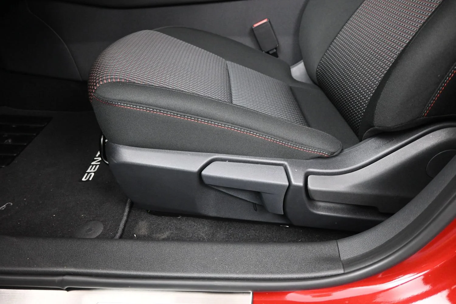 New 2026 Scarlet Ember Tintcoat Nissan SR image 10