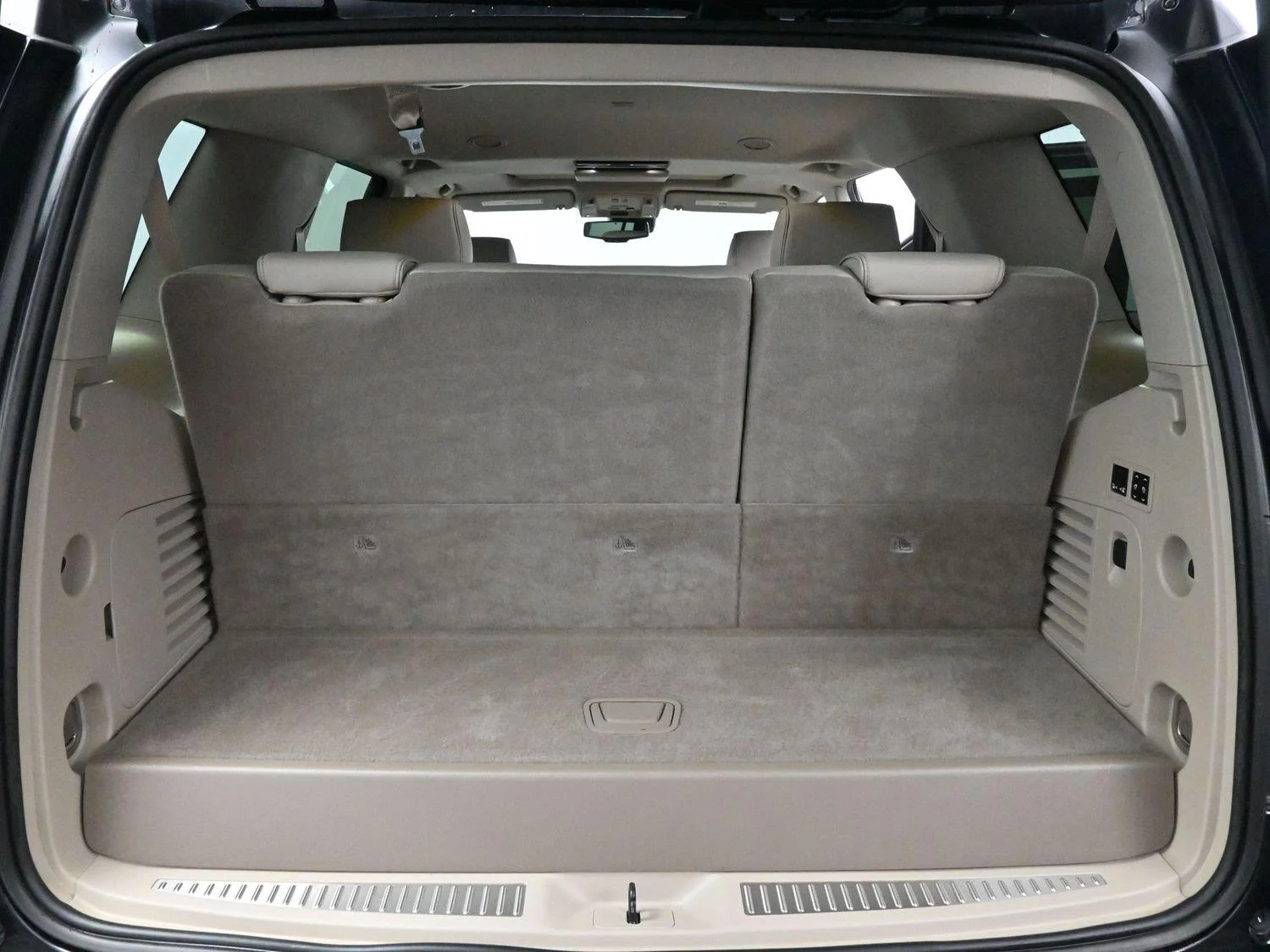 Used 2020 Carbon Black Metallic GMC Denali image 10