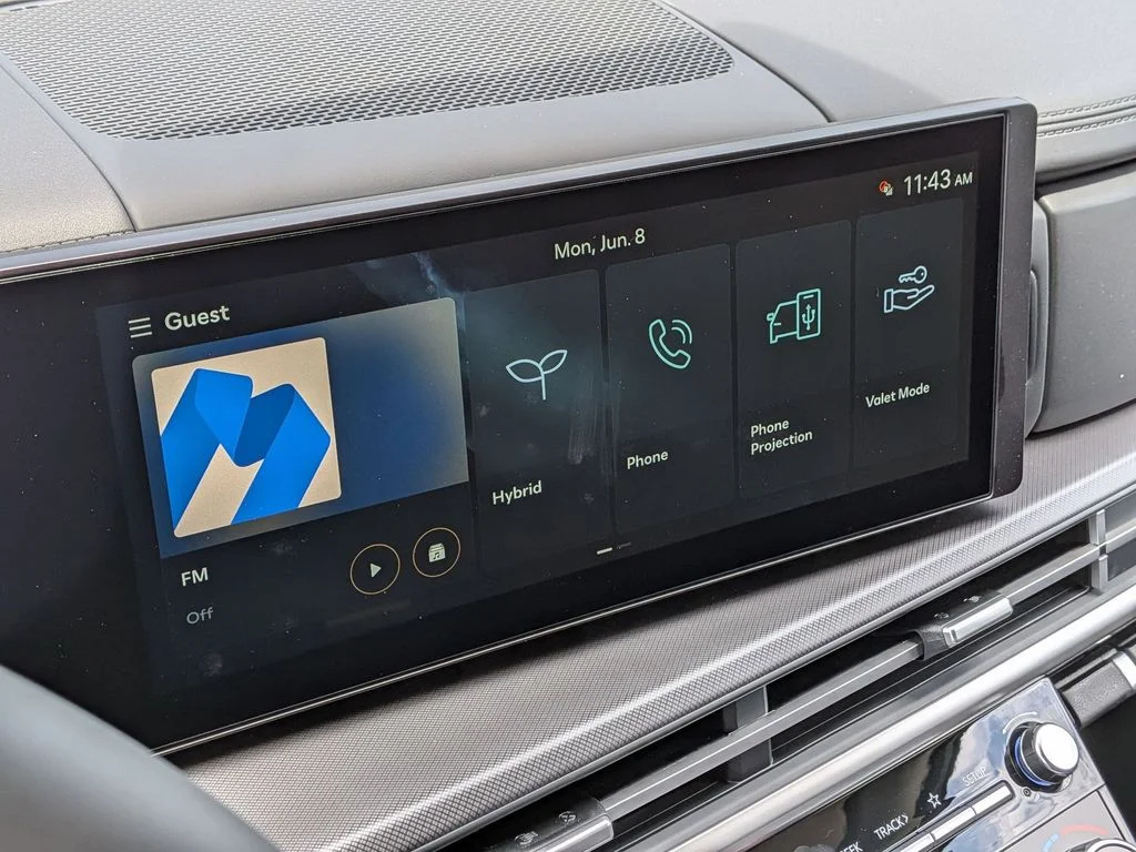 New 2026 White Hyundai SE image 18