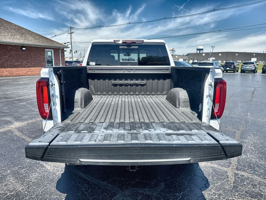 Used 2021 White GMC Denali image 20