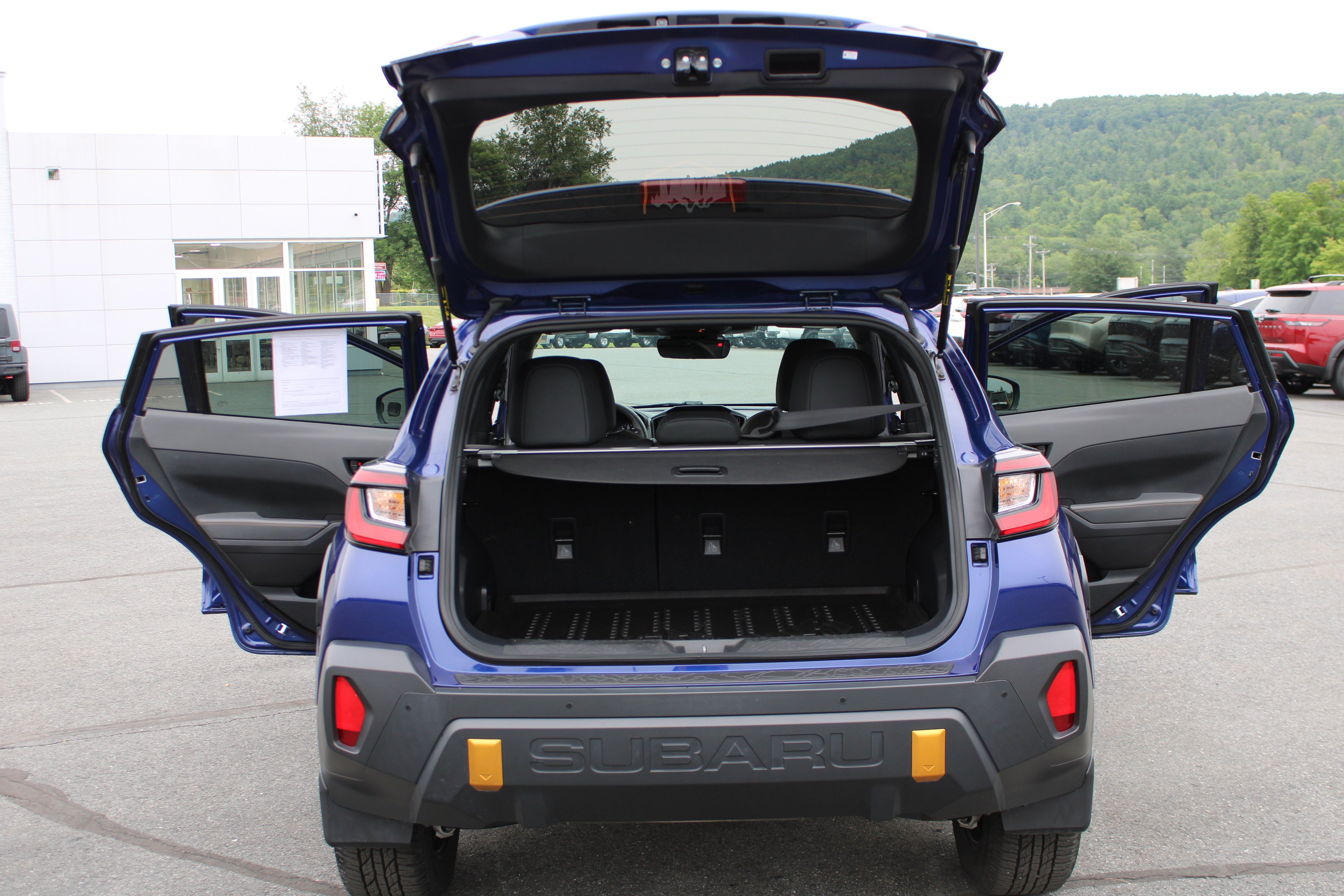 Used 2025 Sapphire Blue Pearl Subaru Wilderness image 21