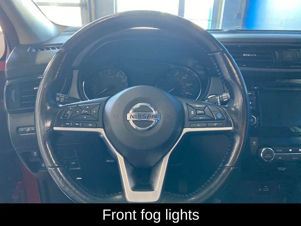 Used 2022 Red Nissan SV image 16