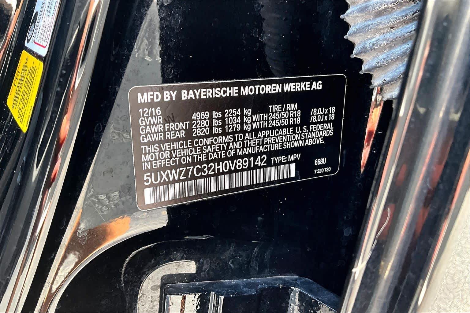 Used 2017 Jet Black BMW sDrive28i image 33