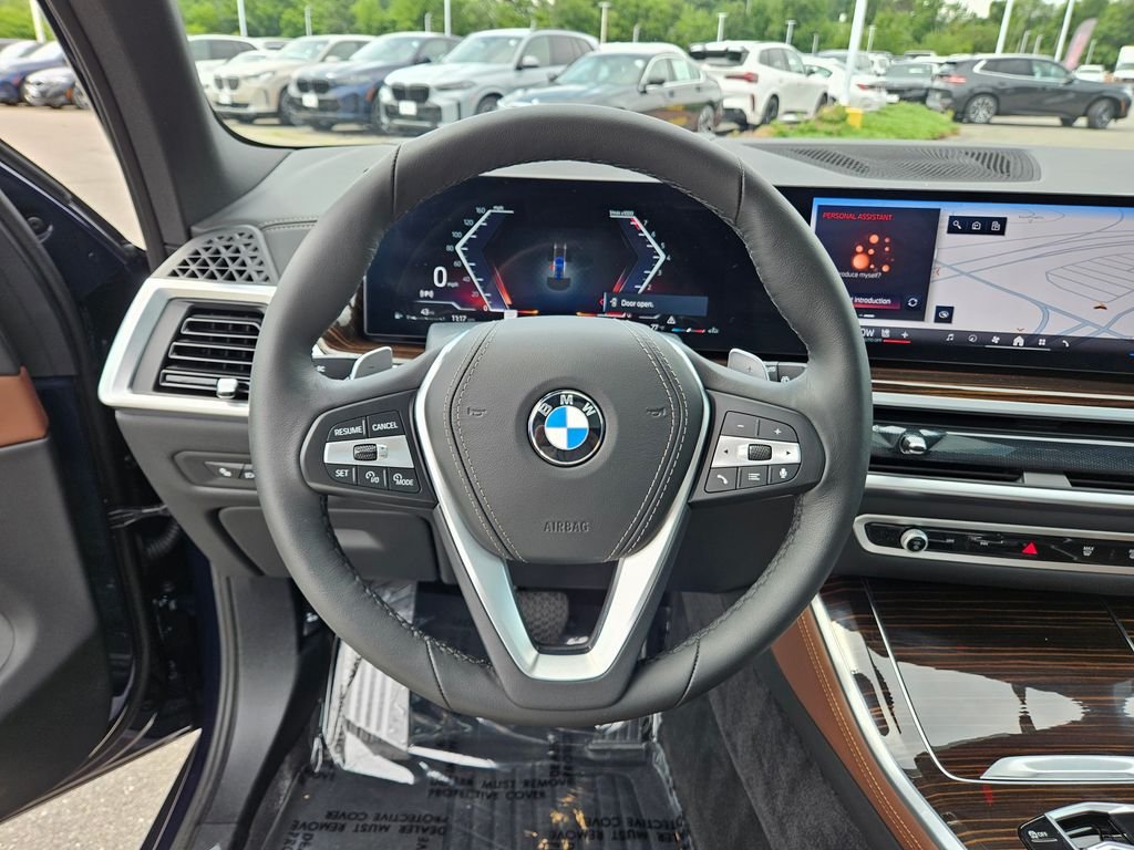 Used 2026 Tanzanite Blue II Metallic BMW xDrive40i image 25
